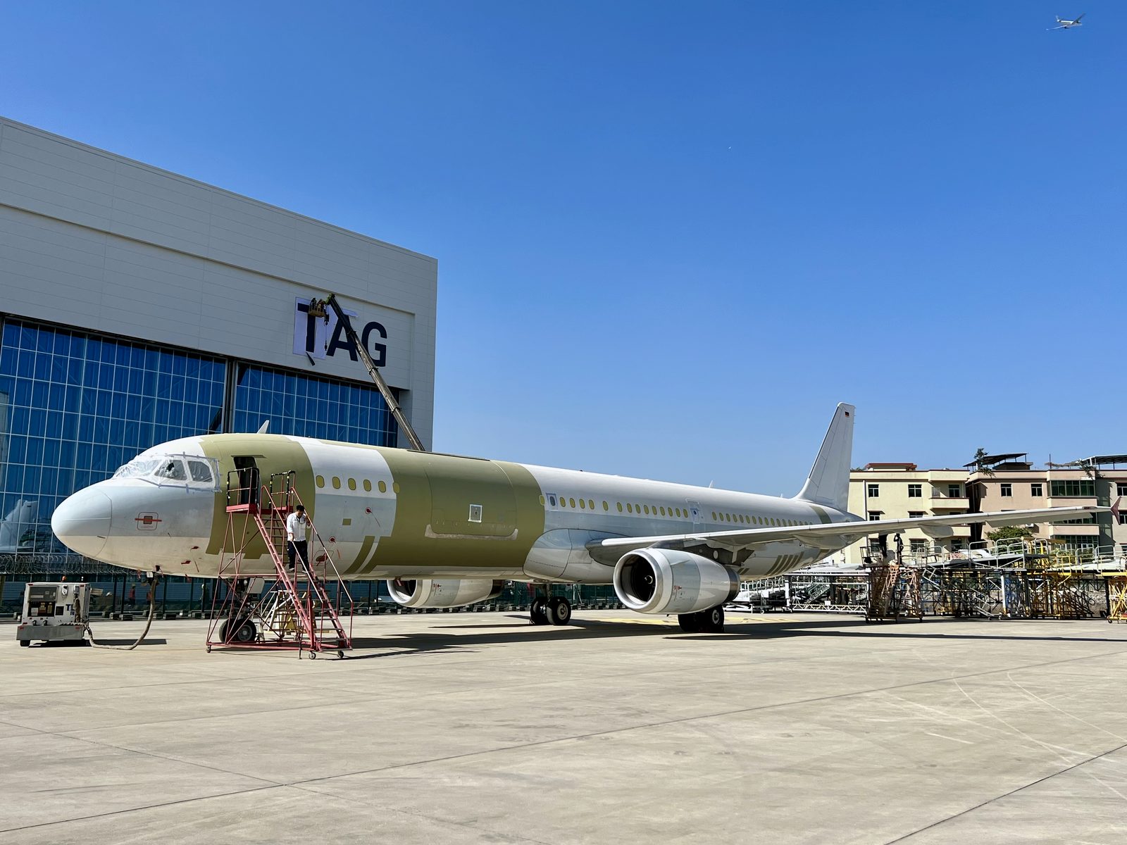 Aircraft on stand during a lease transition and freighter conversion